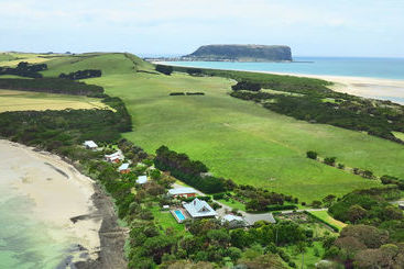 Дом Beachside Retreat West Inlet