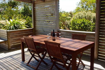 Дом Beachside Retreat West Inlet