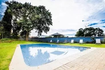 Max Executive Apartments