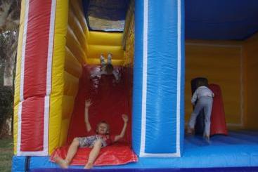 فندق Big4 Plantation Caravan Park