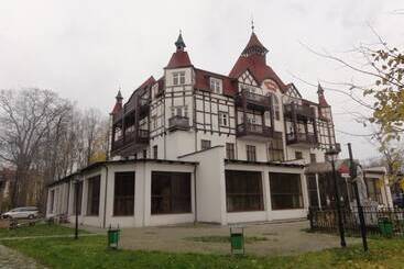 ホテル Kurhaus Kranz