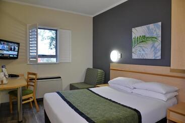 ホテル Road Lodge Southgate