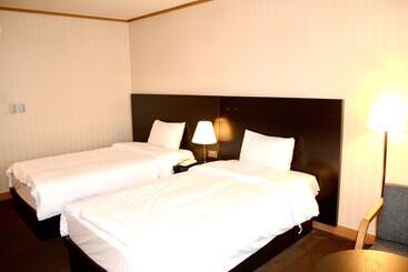 Queen Vell Hotel & Wedding