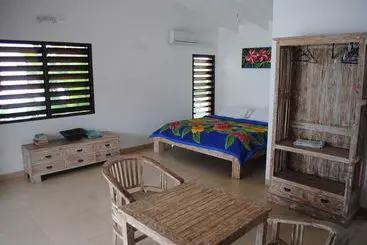 ツーリストアパートメント Angelfish Cove Villas