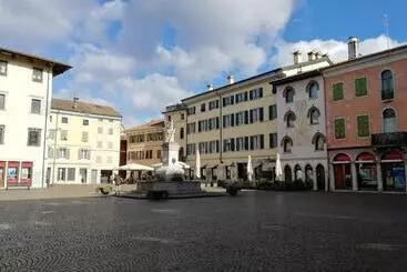 مبيت وإفطار Domus Iulii