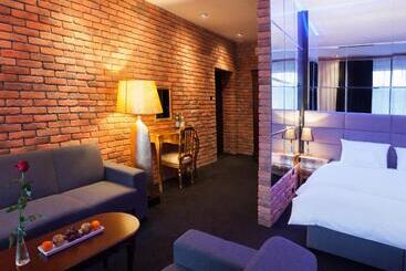 בית מלון כפרי Betmanowska Main Square Residence Adults Only