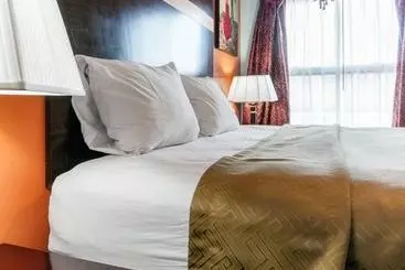 Motelli Rodeway Inn and Suites