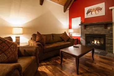 Northlake Lodges & Villas