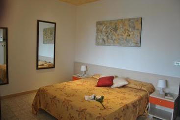 ツーリストアパートメント Portoverde Holiday Village