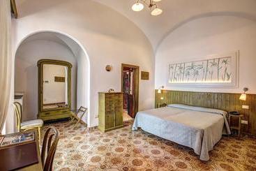 Отель Belvedere & Tre Re