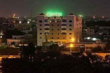 فندق Royal Suites