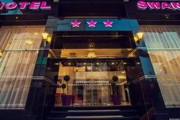 هتل Swani