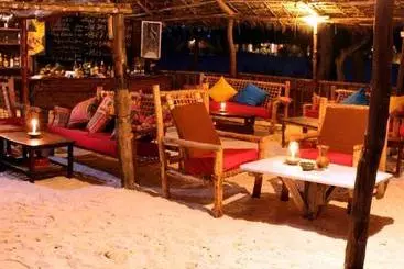 فندق Ndame Beach Lodge