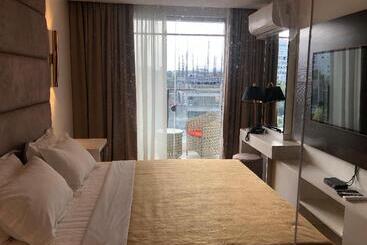 Отель Apollonia Royale