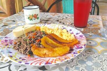 هتل Jaco Lodge Quiet Place