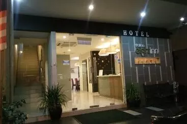 Hotel Jq Station Eight Inn