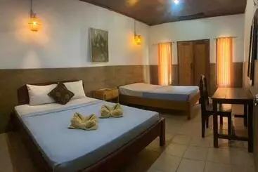 پانسیون Dua Nina 2 Guesthouse