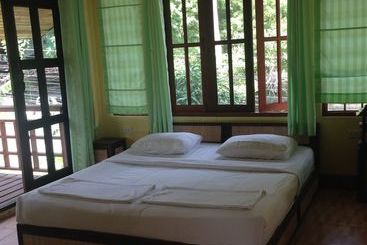 Resort Hut Sun Bungalow