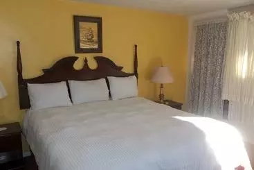 Catalina Airport Motel