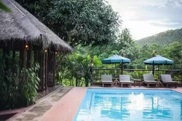 ホテル Baanpong Lodge
