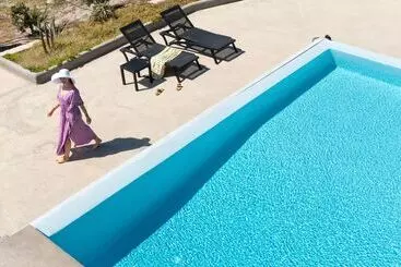 هتل آپارتمان Christou Estate