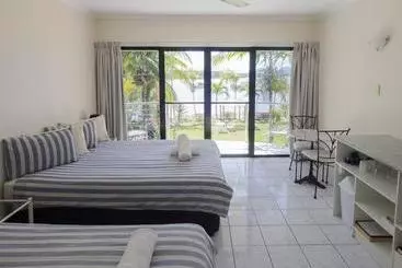 Motelli Hinchinbrook Resorts