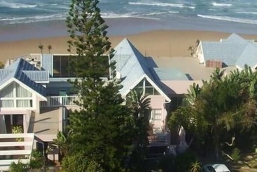 פנסיון The Pink Lodge On The Beach