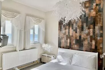 ペンション Waterfront Inn