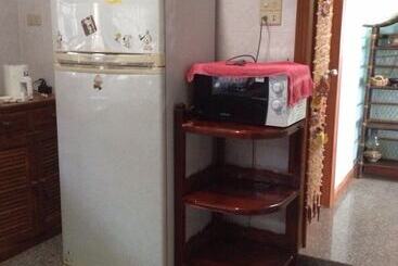 منتجع Baan Rim Lay Lipa Noi