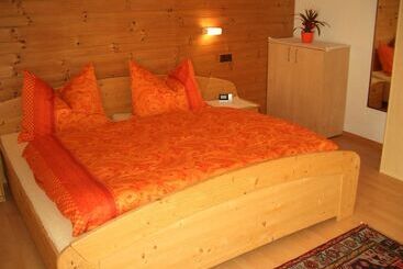 ツーリストアパートメント Apart Ritzl