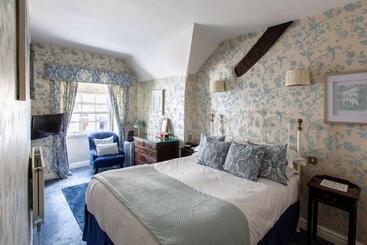 Hotel The Bull And Townhouse, Beaumaris The Inn Collection Group