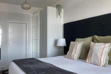 膳宿费 The Esplanade