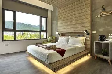 تختخواب و صبحانه East Runnel Villa Young
