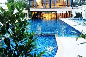 בית מלון כפרי Avana Laemchabang Boutique