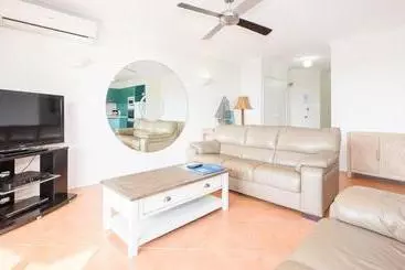 Hotelli Currumbin Sands On The Beach