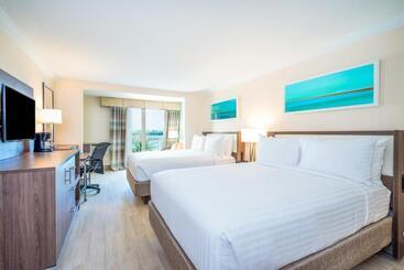 ホテル Holiday Inn Express & Suites Nassau, An Ihg