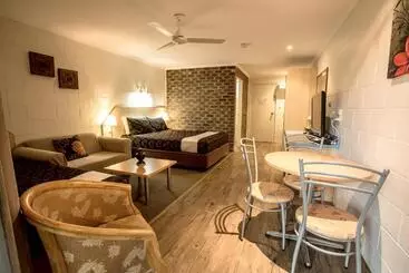 هتل Pialba Motor Inn