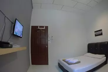 Hotell Semarak Beach Inn