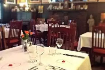 Отель The Chalet Guesthouse And Studio