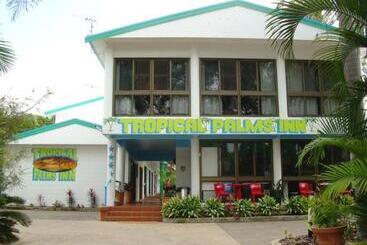 酒店 Tropical Palms Resort & 4wd Hire