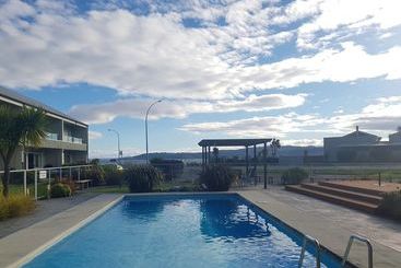 アパートメント 300 Lake Terrace