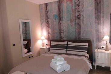 بنسيون Thea   Centro Storico