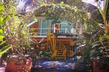 Hotelli Madre Selva Jungle Hostel