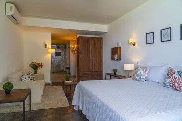 Huoneistohotelli Suites At Sapphire Ocean Club