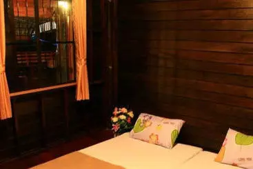 فندق صغير Bann Elephant Home