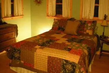 Buffalo Creek Bed & Breakfast