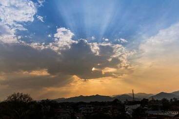 هتل Lily The Home