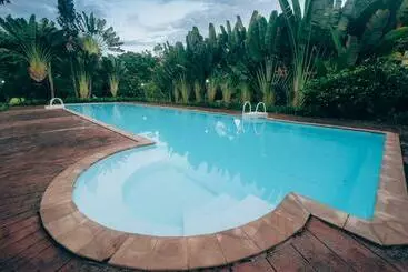 בית מלון כפרי Sasidara Resort Nan