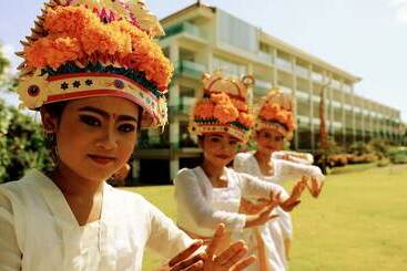 ホテル The Sintesa Jimbaran Bali