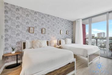 Schronisko Spectacular View With Balcony, Pool, Near Beach